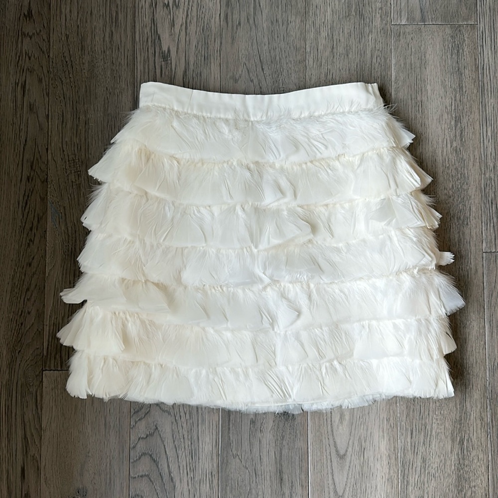 Club Monaco fidelma feather mini skirt size 6